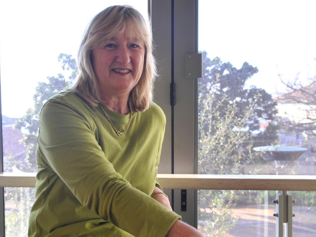 Associate Professor Jennifer Broadhurst